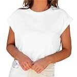 Conquista el estilo militar: Consejos para incorporar la camisa militar en tu outfit deportivo femenino